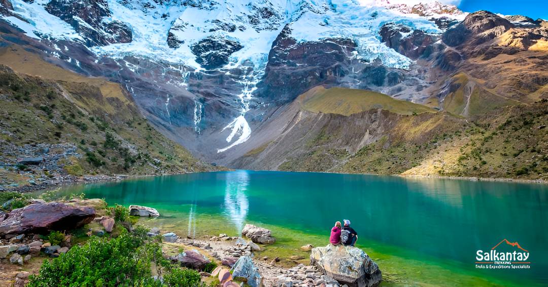 Laguna Humantay: Conexión Ancestral entre Montañas y Cielo